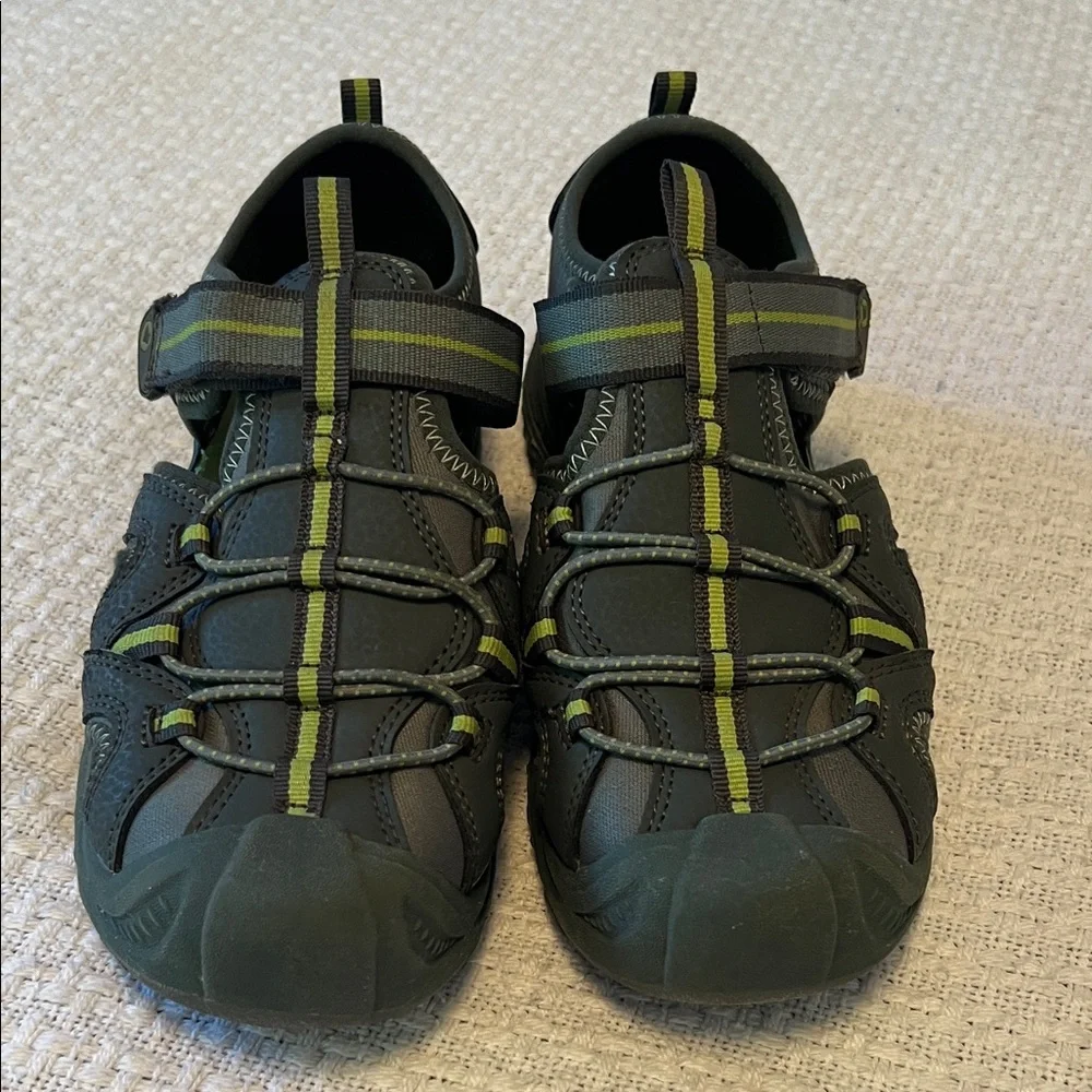 Outdoor Adventure Gray and Green Merrell Hydro 2 Sport Boys Sandals  Size 3